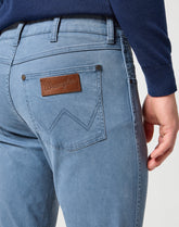 Męskie Spodnie Materiałowe Wrangler Larston Grisaille 112356818 W18S017443